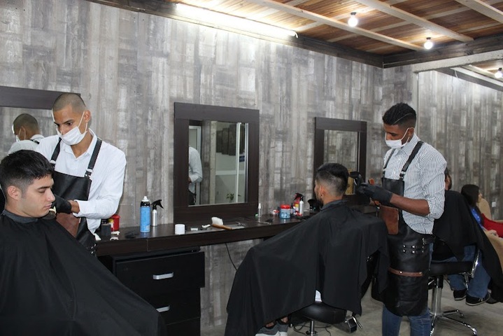 Version Club - Barberia