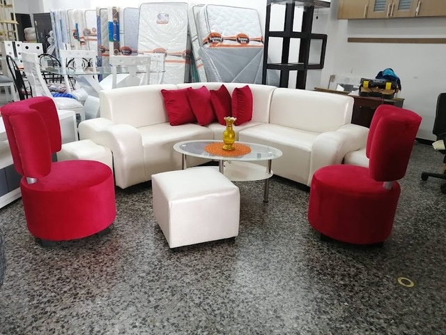 INDUSTRIA DEL MUEBLE