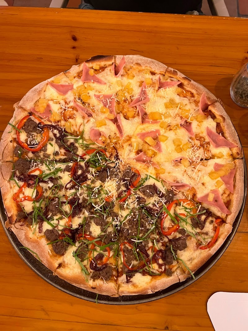 Mía Pizzería