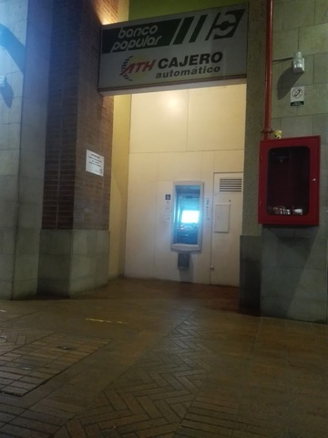Cajero automático banco popular