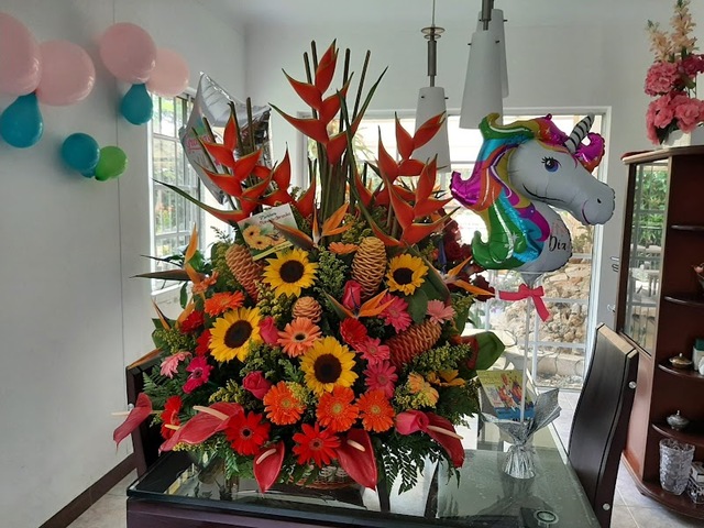 Queen Sunflowers Florist