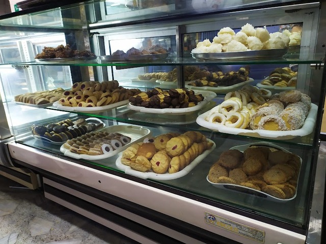 La Fina Bakery