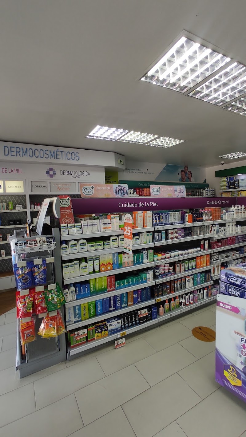 Farmacia y Droguería Cruz Verde calle 84