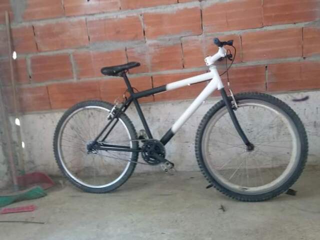 Taller y almacén de bicicletas hermanos lara