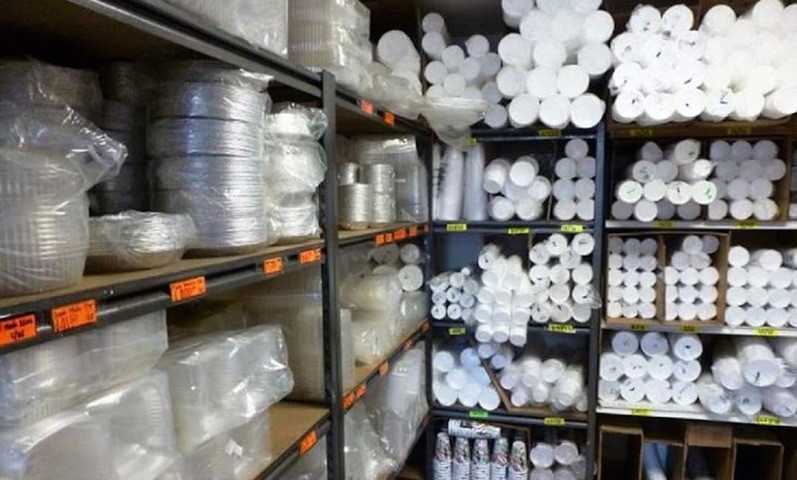 Desechablesjj y casa piñata