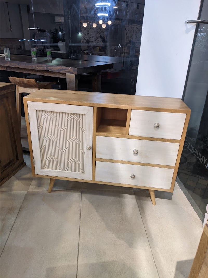 HOMELY MUEBLES