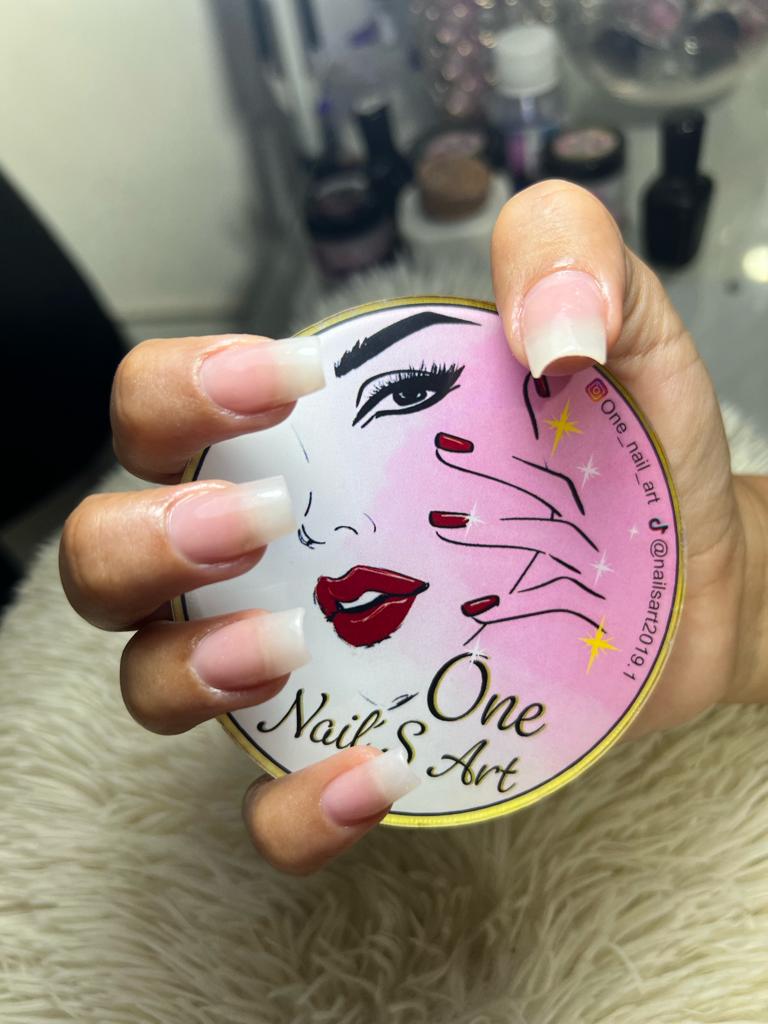 Salón de uñas acrílicas One Nail's Art