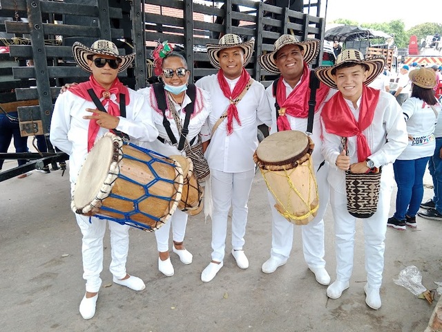 Grupo de millo y papayera ALMA Y TAMBO