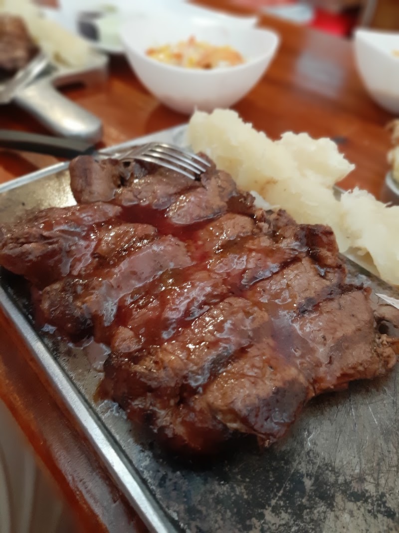 DEL OESTE Grill House