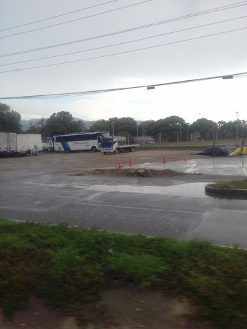 Parqueadero La Otra Bendicion De Dios
