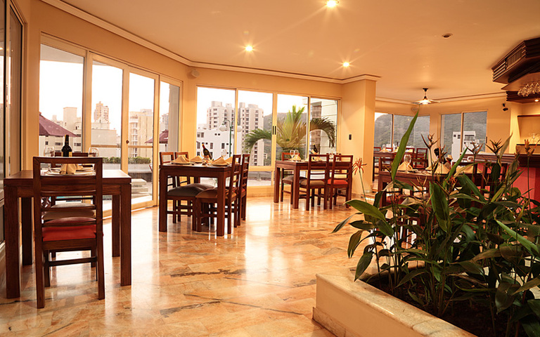 PUNTA BRAVA RESTAURANTE