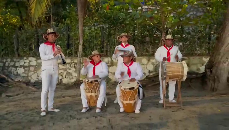 Grupo de Tambora y Papayera Sensación Caribe