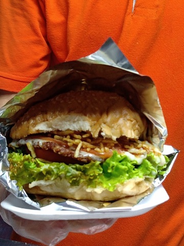 Supertienda y Panadería Sara