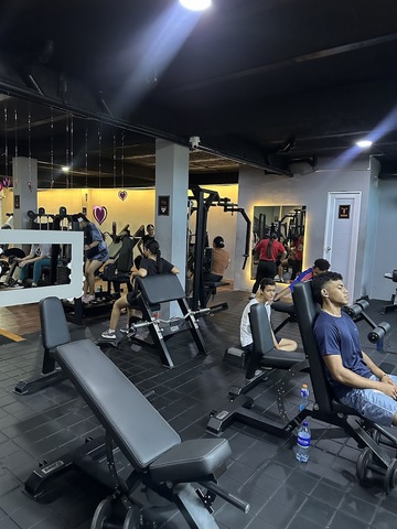 IRON FIT GYM
