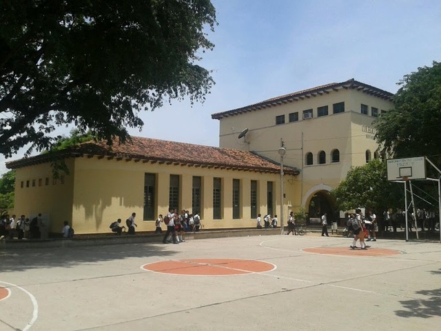 Colegio Nacional Loperena