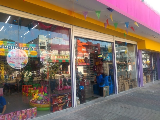 Mundo Piñata Y Variedades M.T.R