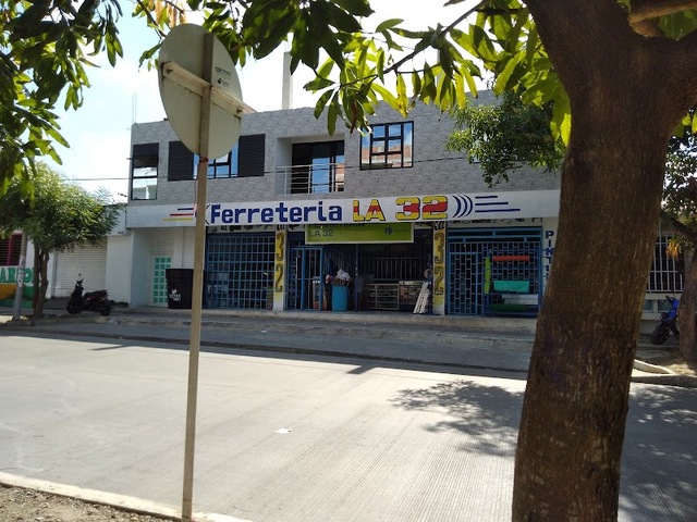 Ferretería La 32