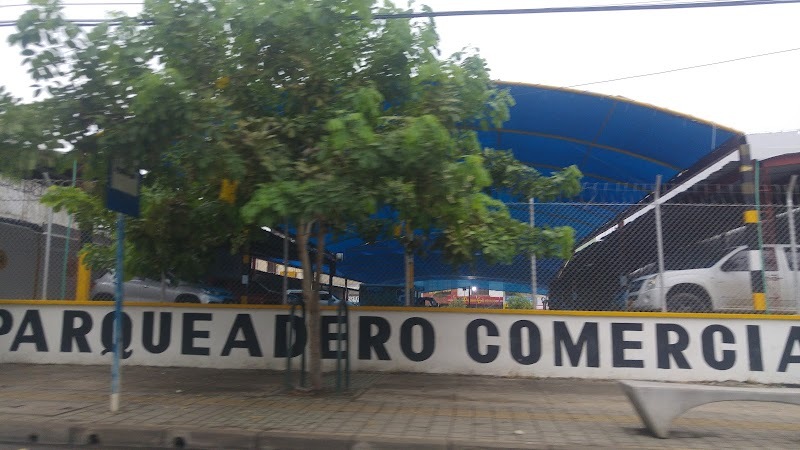 Parqueadero Comercial La 3a.