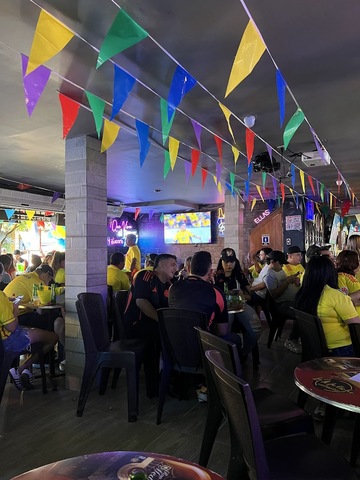 La Metiche - Licorera Bar