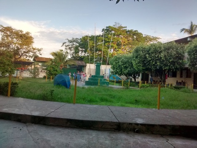 Cristobal Colon school