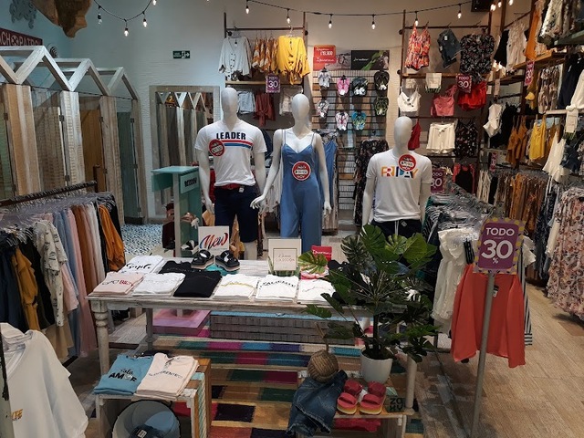 Único Centro Comercial - Outlets