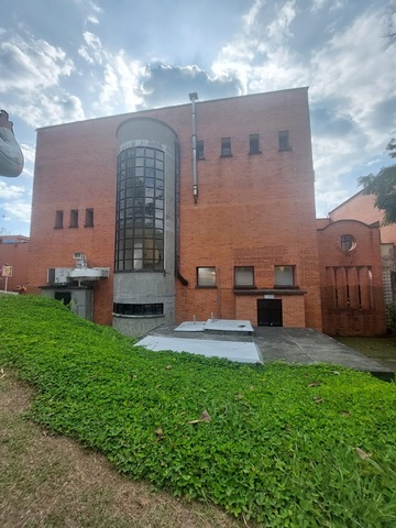 UTP: Edificio 8: Laboratorio de Análisis de Aguas y Alimentos