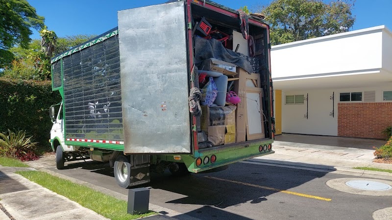 MUDANZAS Y ACARREOS LINA