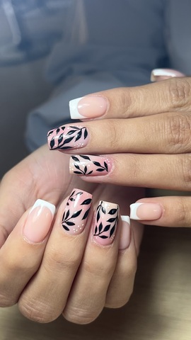 Mariana zapata estudio de belleza