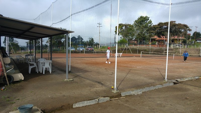 Academia De Tenis Evelieri