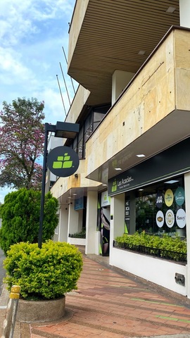 Tienda naturista especializada en suplementos deportivos y mercado saludable Las Acacias Plus 02