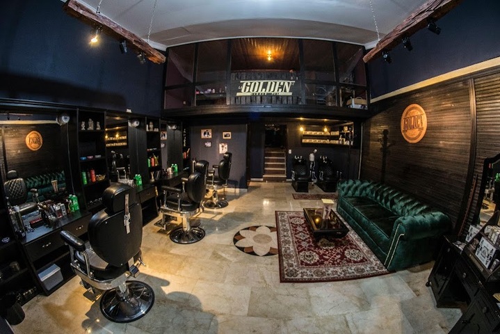 La Golden Street Barber - Pub