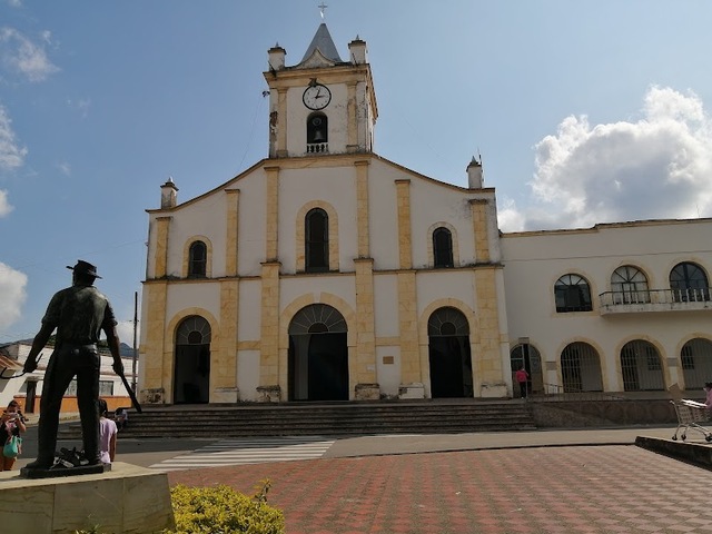 Iglesia Nuestra Señora De La Candelaria - Vianí (Cundinamarca)
